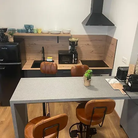 Estudios Callao 아파트